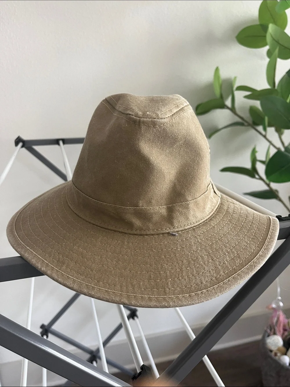 Dorfman Hat Company Rondavel Khaki NWT Large